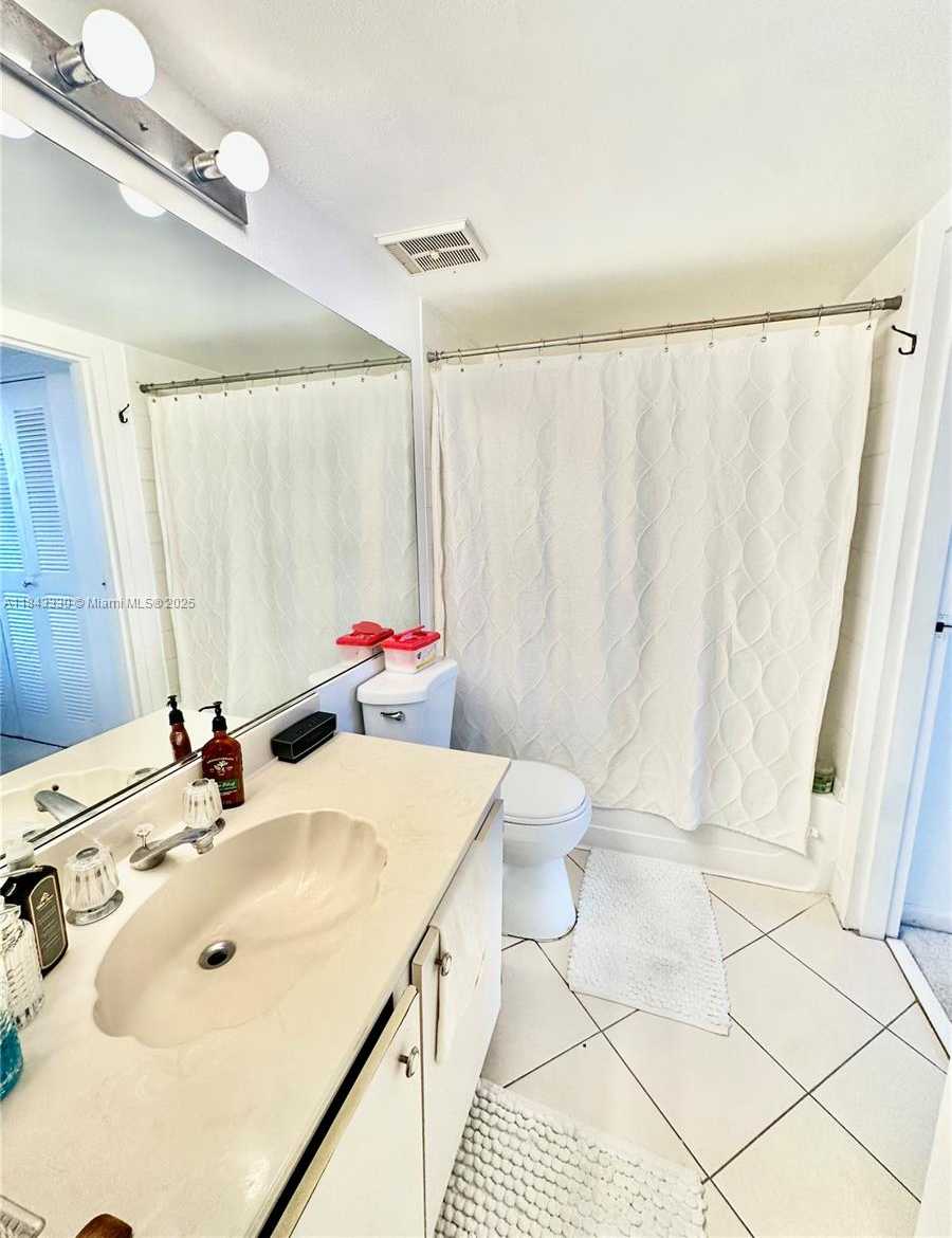Small Image of 7601 EAST TREASURE DR #PH217, North Bay Village Number 9