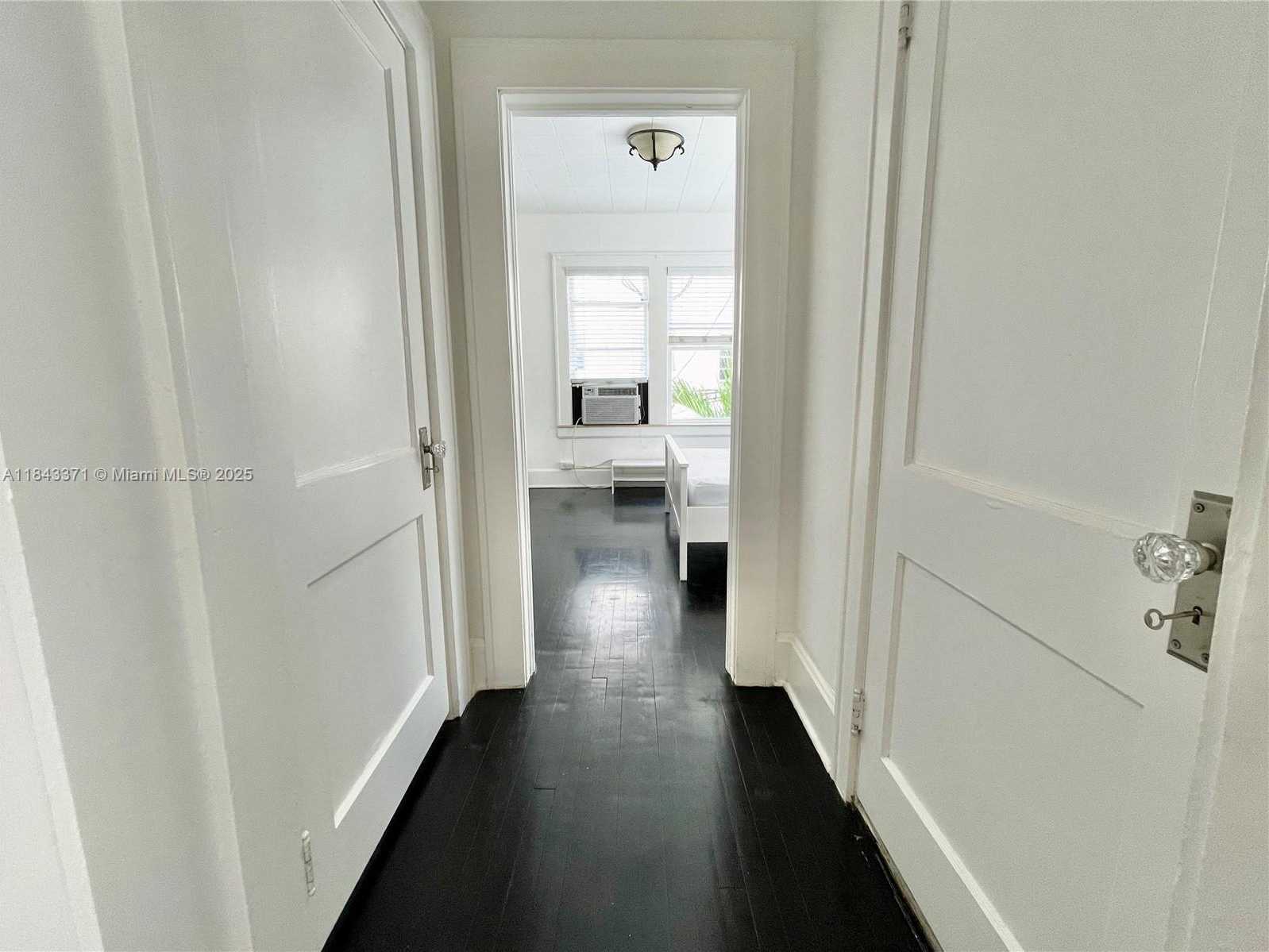 Small Image of 124 MENDOZA AVE #11, Coral Gables Number 6