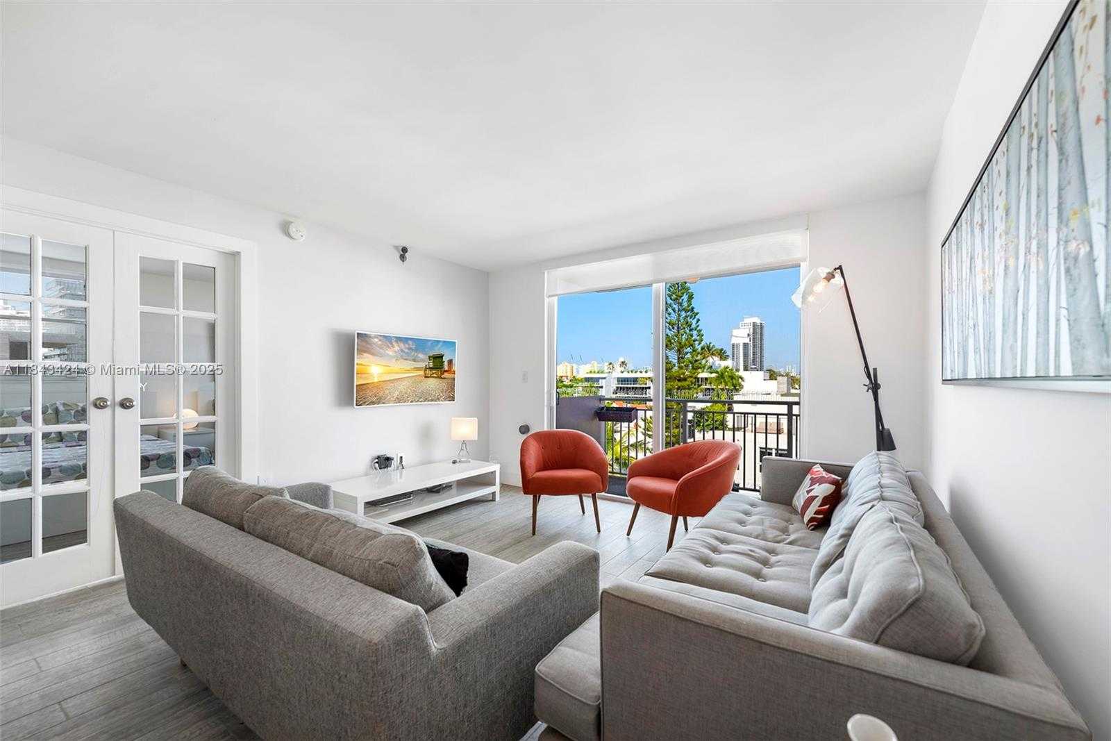 Small Image of 345 OCEAN DR #605, Miami Beach Number 14
