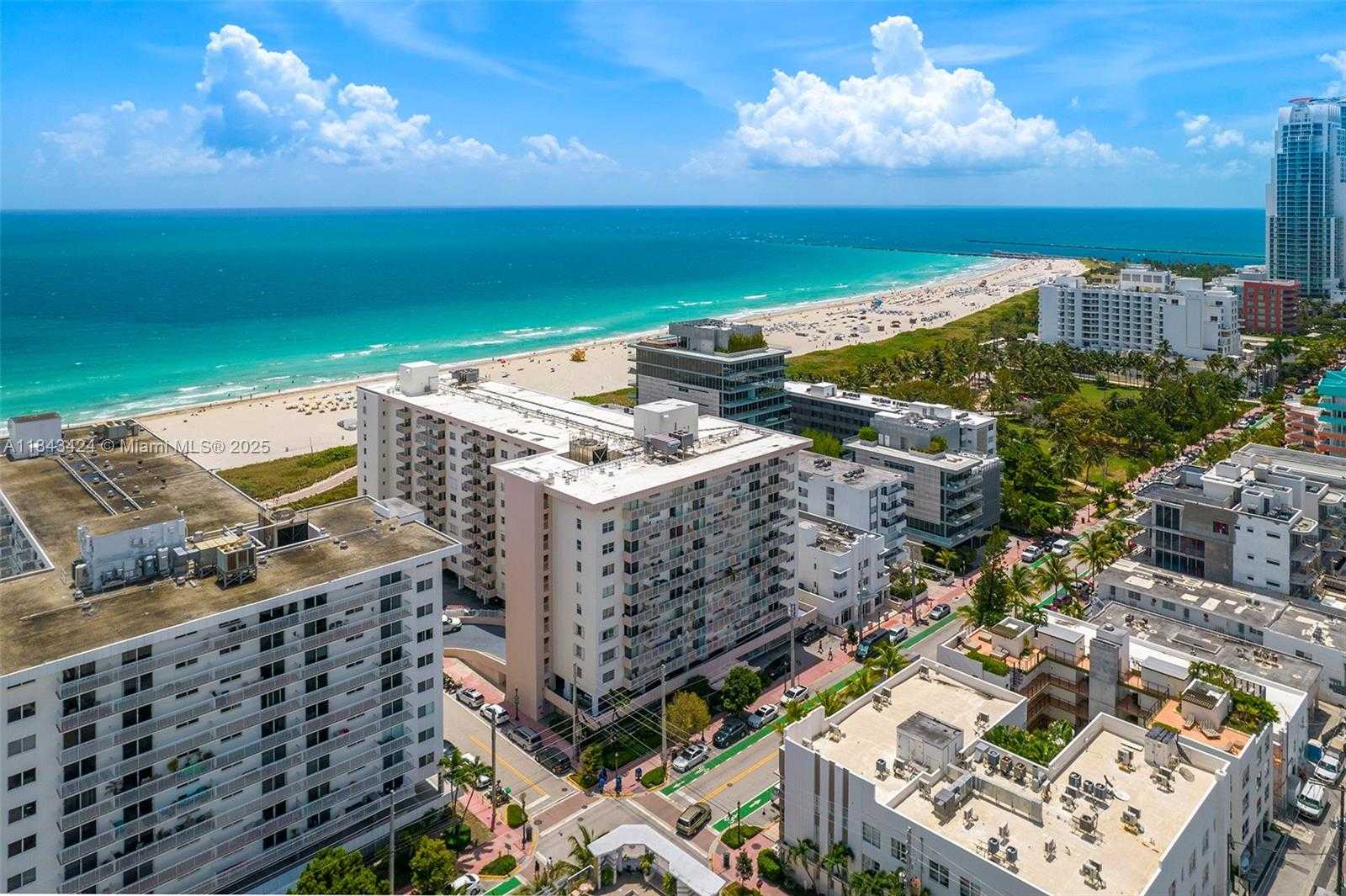 Small Image of 345 OCEAN DR #605, Miami Beach Number 2