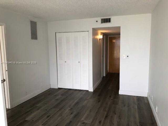 Small Image of 7601 EAST TREASURE DR #1201, North Bay Village Number 5