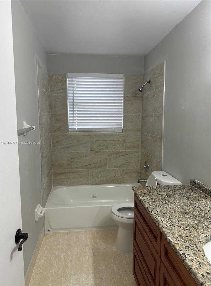 Small Image of 18334 SOUTH WEST 4TH CT, Pembroke Pines Number 19