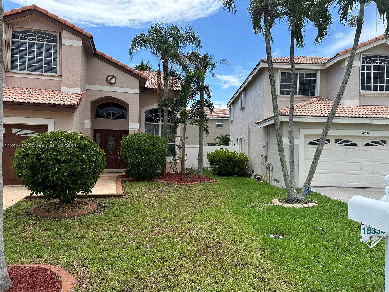 Small Image of 18334 SOUTH WEST 4TH CT, Pembroke Pines Number 2