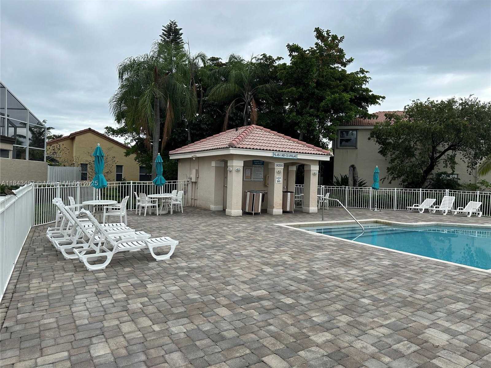 Small Image of 18334 SOUTH WEST 4TH CT, Pembroke Pines Number 28