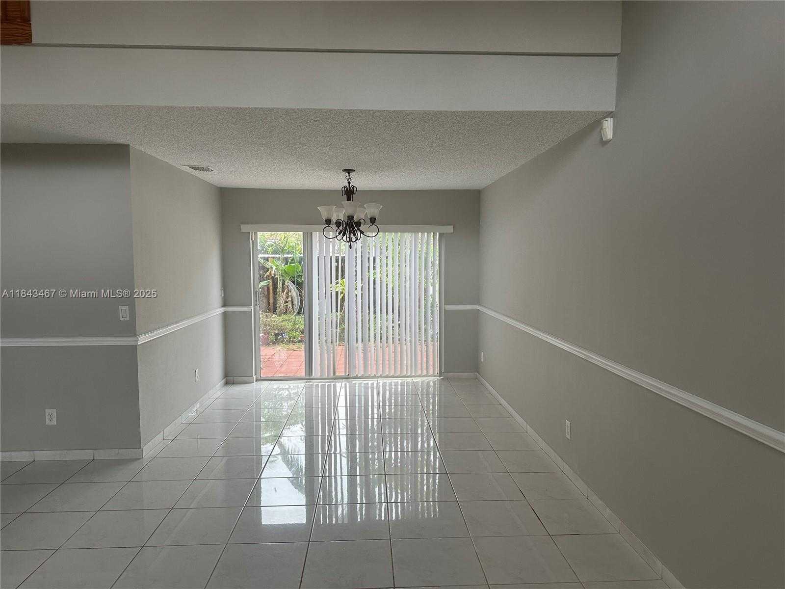 Small Image of 18334 SOUTH WEST 4TH CT, Pembroke Pines Number 3
