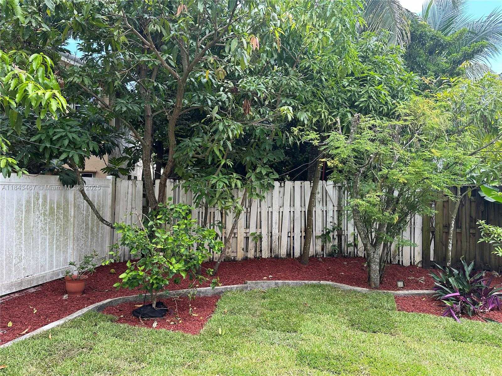 Small Image of 18334 SOUTH WEST 4TH CT, Pembroke Pines Number 32