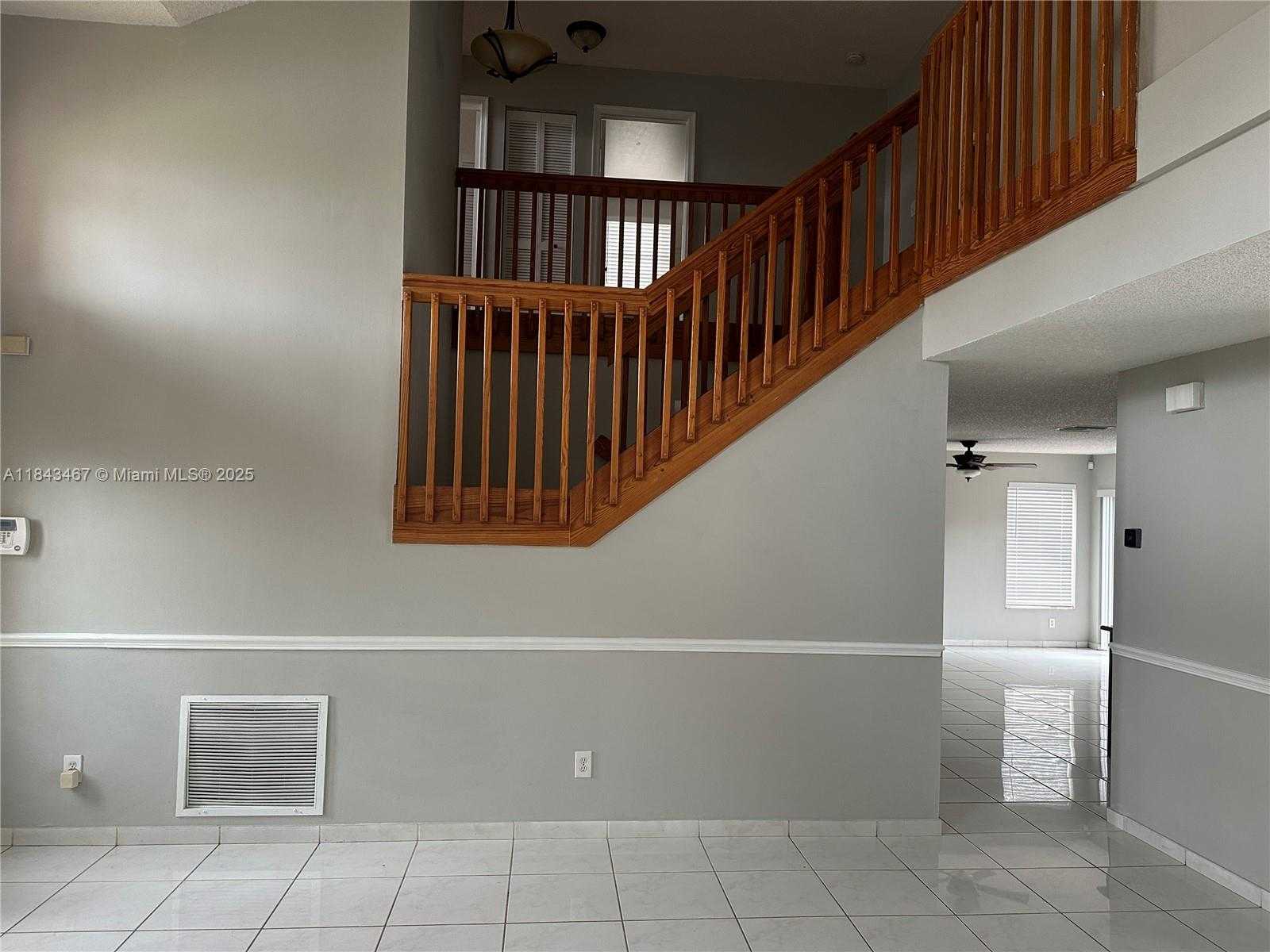 Small Image of 18334 SOUTH WEST 4TH CT, Pembroke Pines Number 8