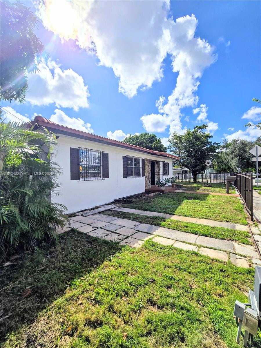 Small Image of 5451 SOUTH WEST 5TH TER #5451, Miami Number 3