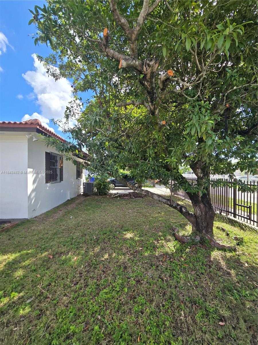 Small Image of 5451 SOUTH WEST 5TH TER #5451, Miami Number 4