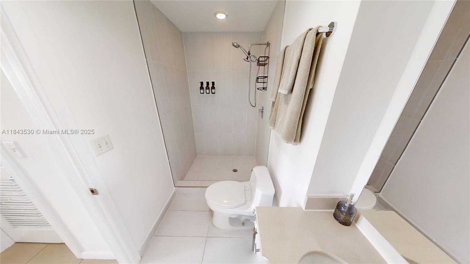 Small Image of 3250 NORTH EAST 1ST AVE #TH 546, Miami Number 16