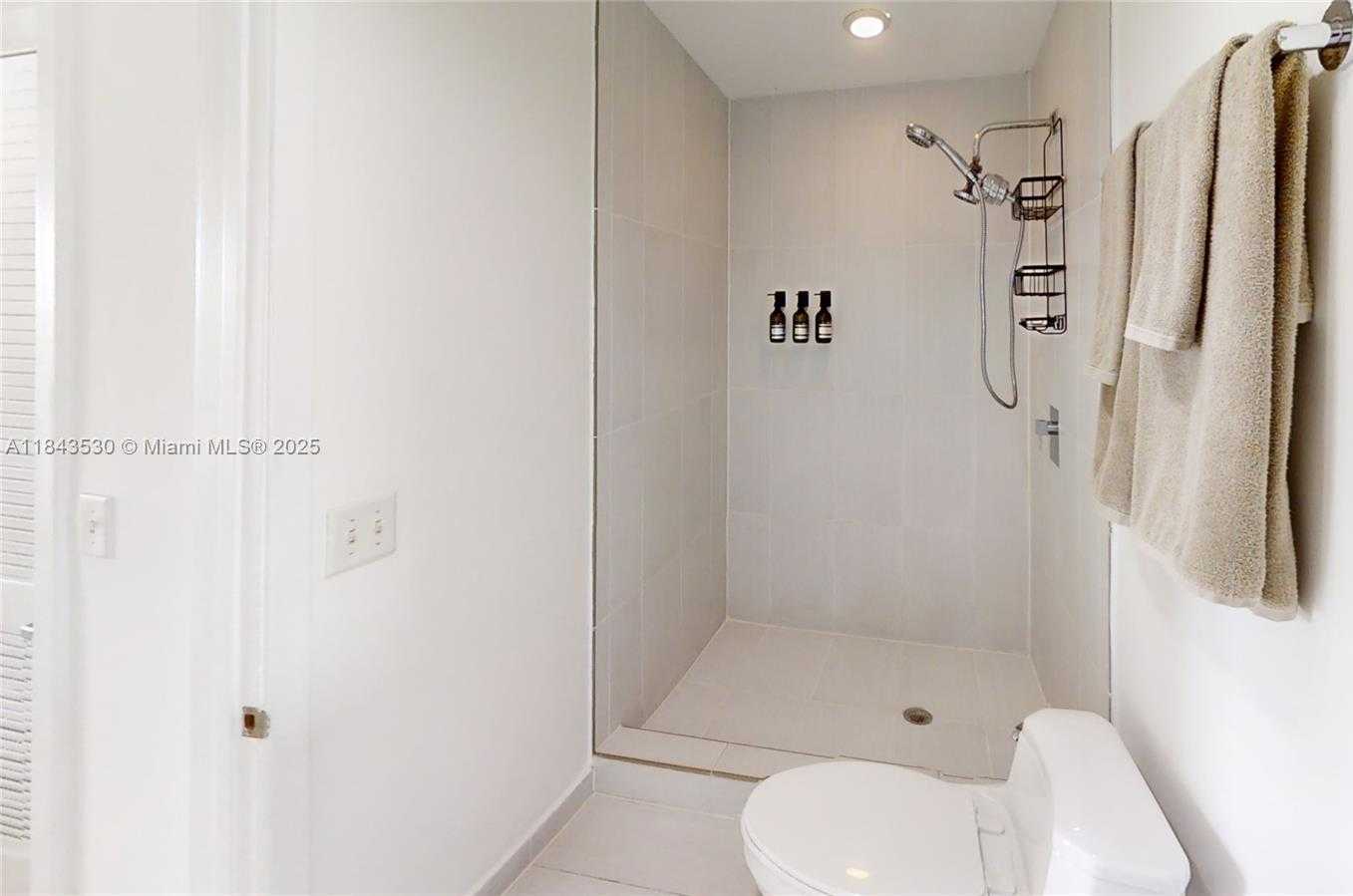 Small Image of 3250 NORTH EAST 1ST AVE #TH 546, Miami Number 17