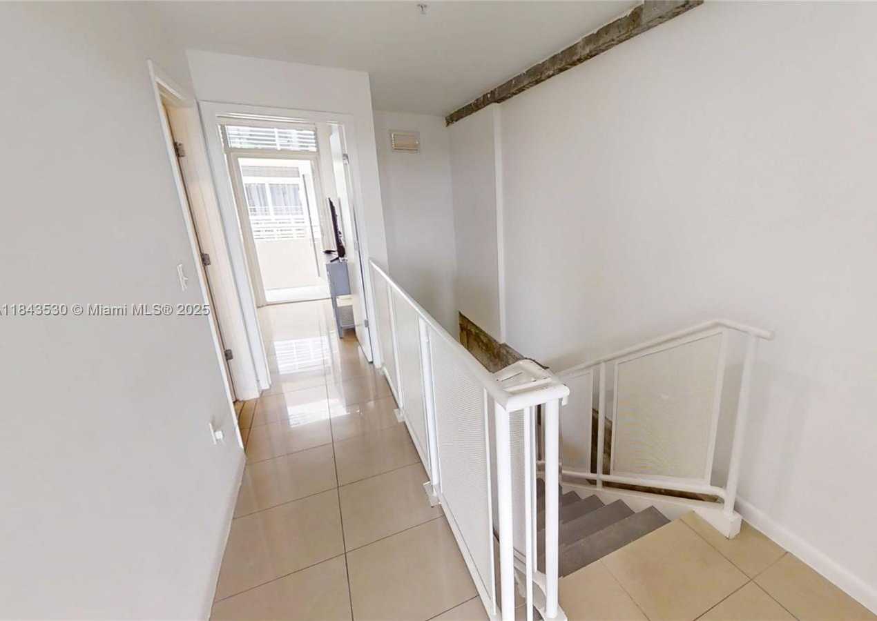 Small Image of 3250 NORTH EAST 1ST AVE #TH 546, Miami Number 19