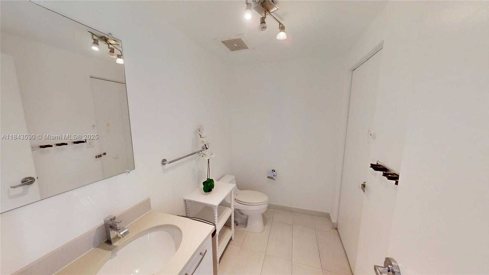 Small Image of 3250 NORTH EAST 1ST AVE #TH 546, Miami Number 25