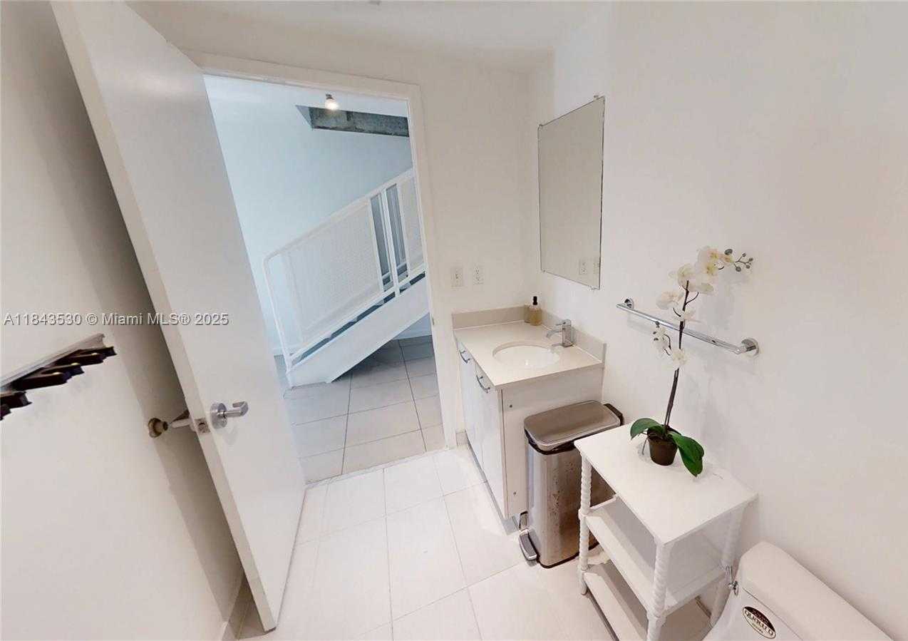 Small Image of 3250 NORTH EAST 1ST AVE #TH 546, Miami Number 26