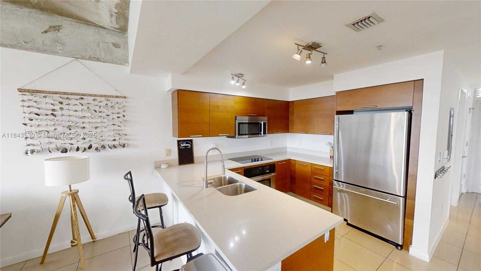Small Image of 3250 NORTH EAST 1ST AVE #TH 546, Miami Number 4