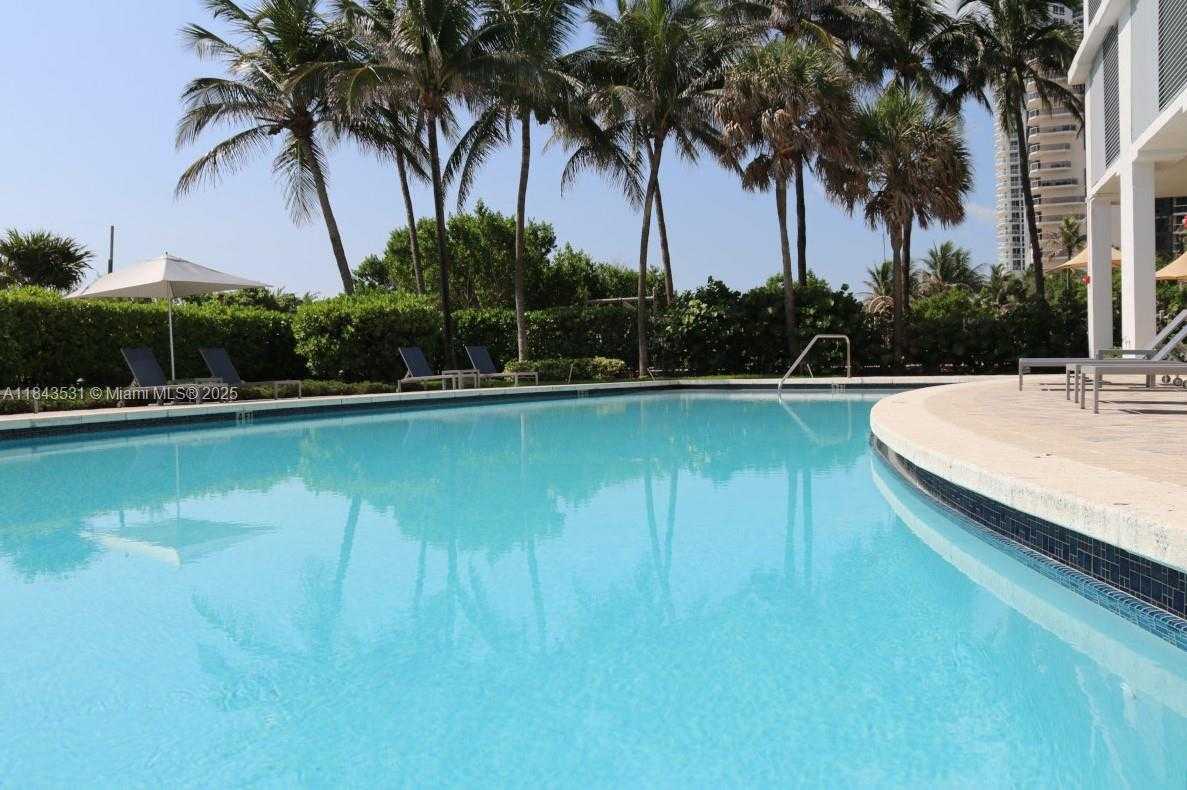 Small Image of 6515 COLLINS AVE #1601, Miami Beach Number 17
