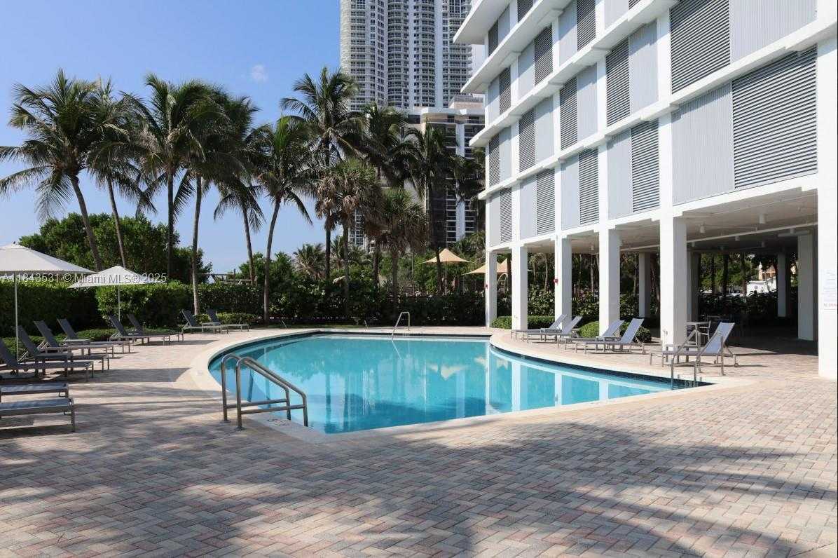 Small Image of 6515 COLLINS AVE #1601, Miami Beach Number 18
