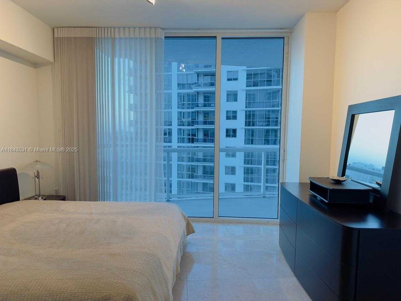 Small Image of 6515 COLLINS AVE #1601, Miami Beach Number 6