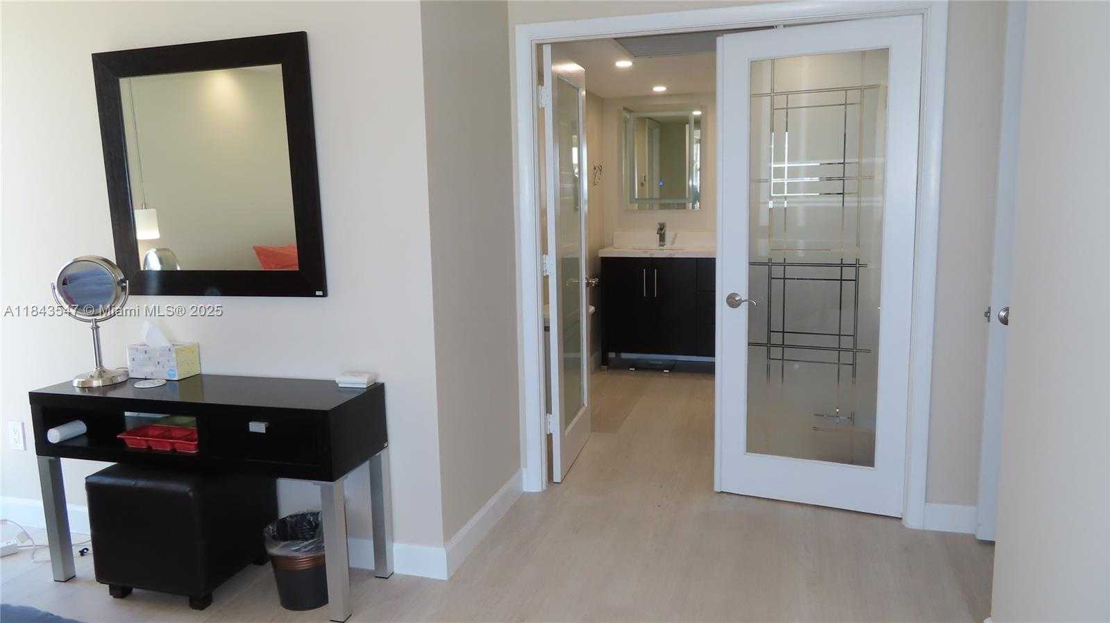Small Image of 5701 COLLINS AVE #302, Miami Beach Number 19