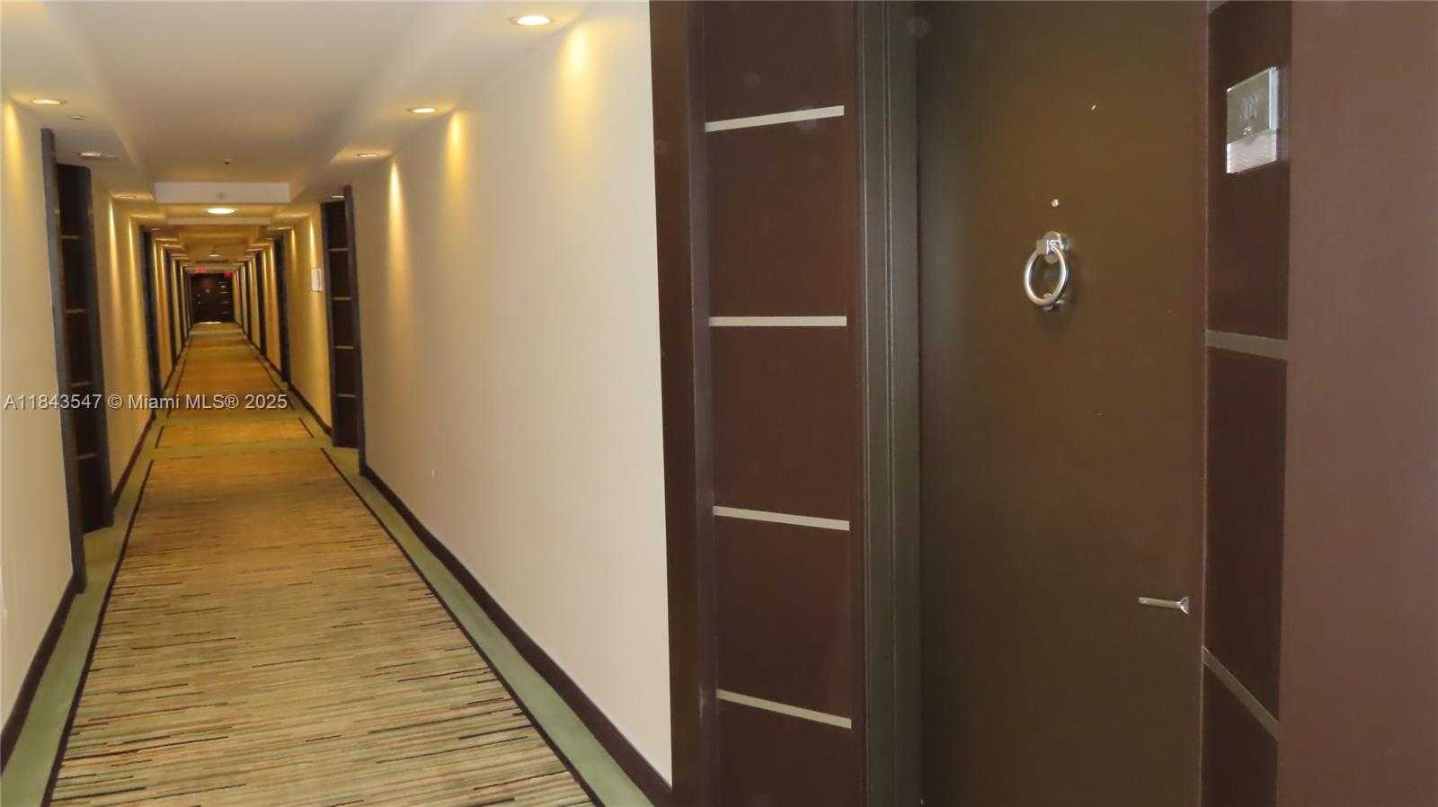 Small Image of 5701 COLLINS AVE #302, Miami Beach Number 29