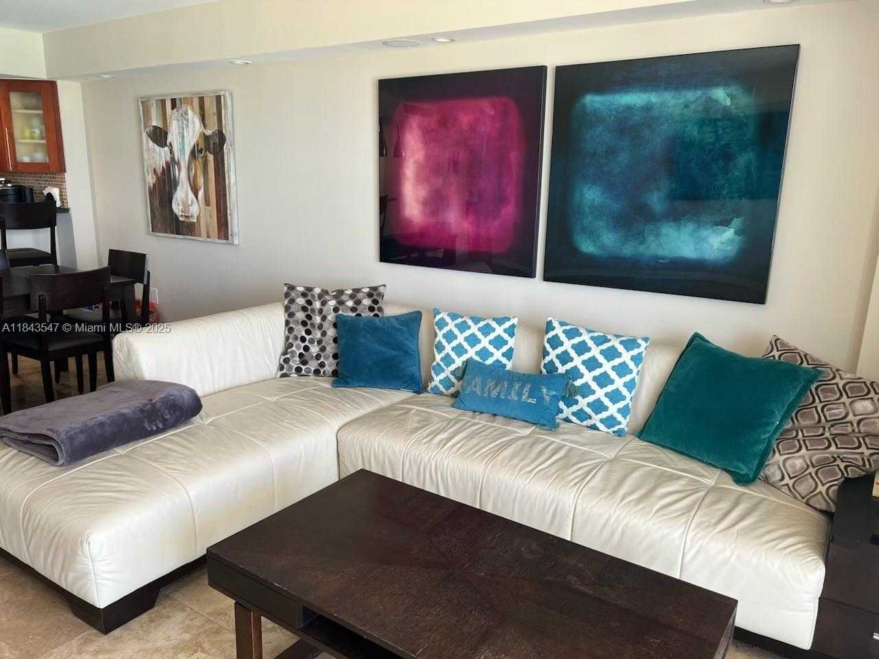 Small Image of 5701 COLLINS AVE #302, Miami Beach Number 9