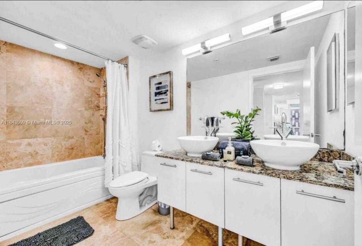 Small Image of 41 SOUTH EAST 5TH ST #1505, Miami Number 6