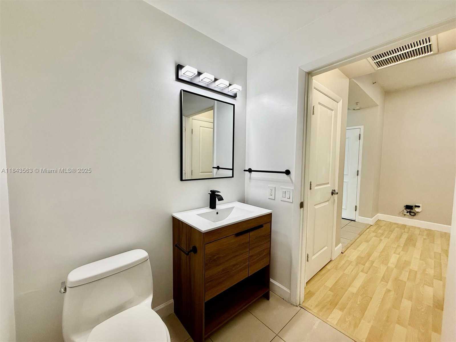 Small Image of 1945 SOUTH OCEAN DR #710, Hallandale Beach Number 22