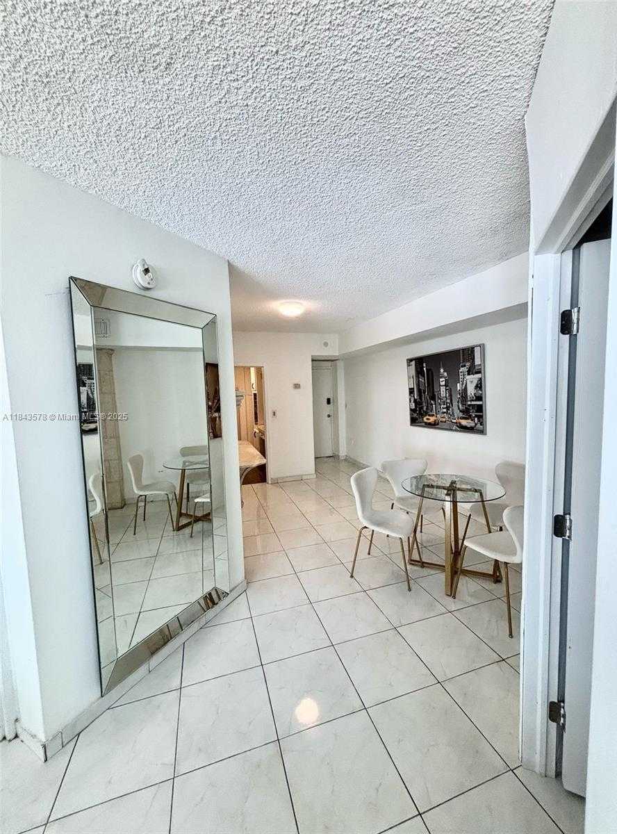 Small Image of 905 BRICKELL BAY DR #1824, Miami Number 13