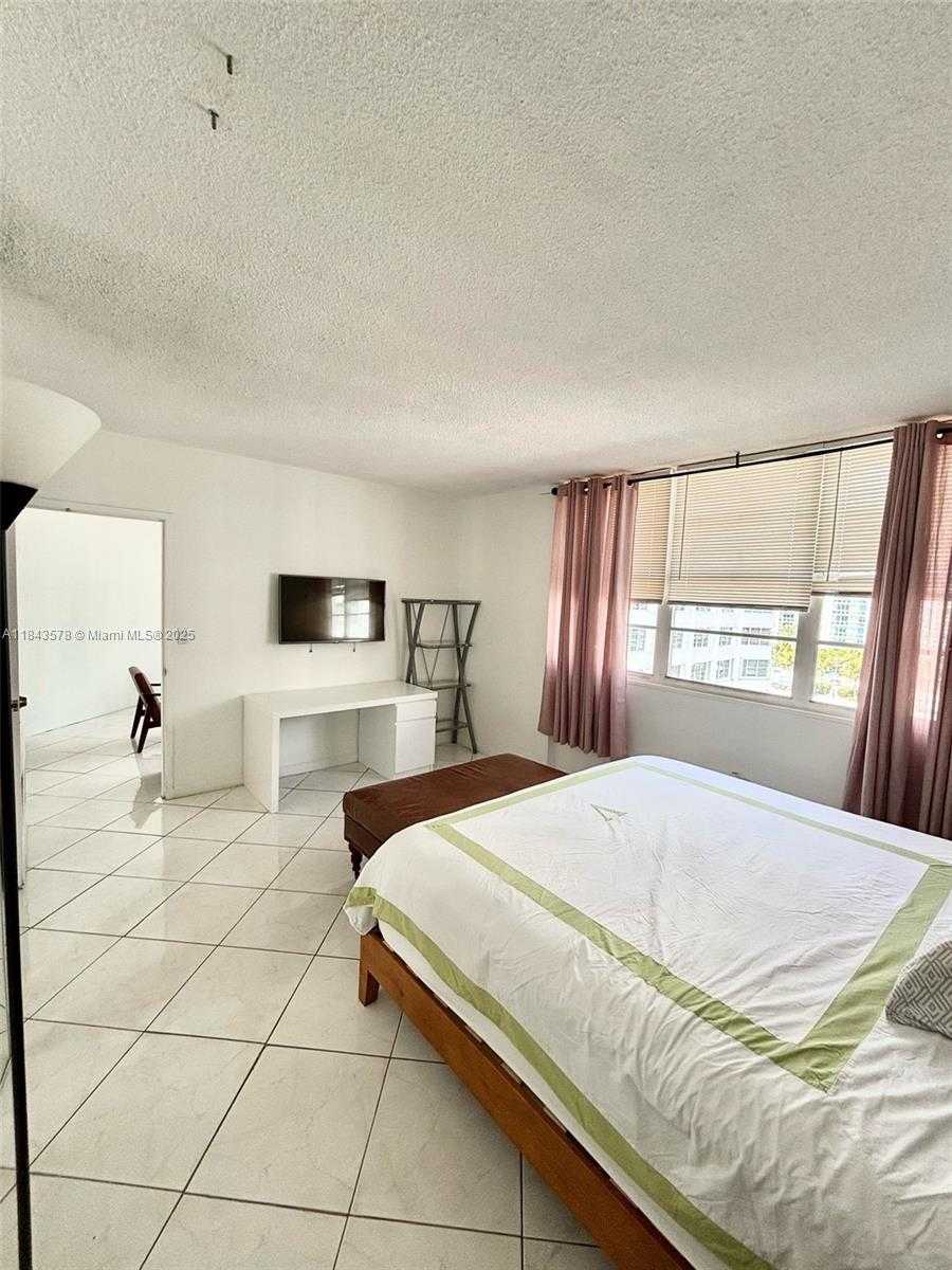 Small Image of 905 BRICKELL BAY DR #1824, Miami Number 20