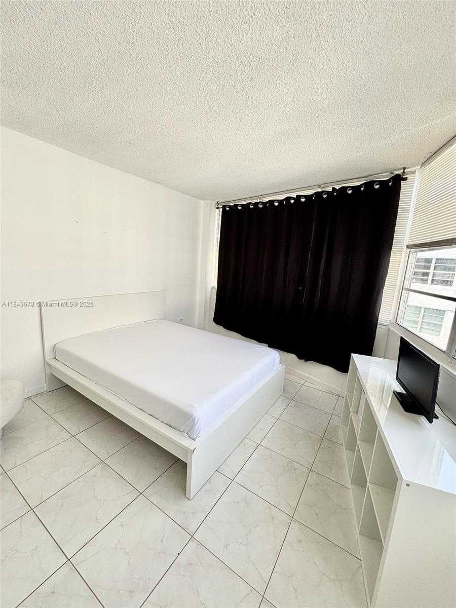 Small Image of 905 BRICKELL BAY DR #1824, Miami Number 24