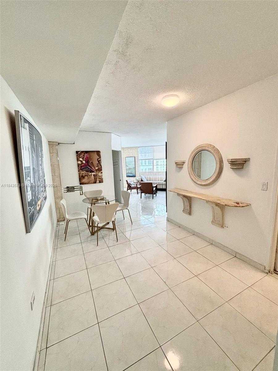 Small Image of 905 BRICKELL BAY DR #1824, Miami Number 7