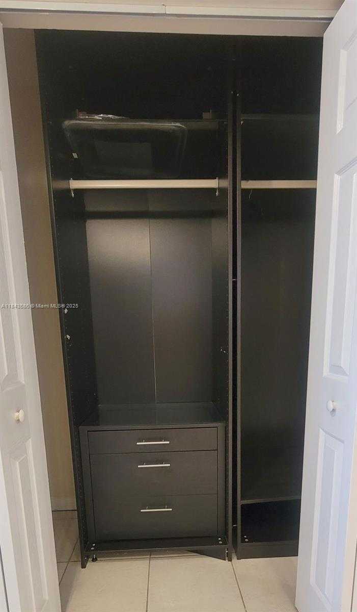 Small Image of 540 BRICKELL KEY DR #307, Miami Number 10