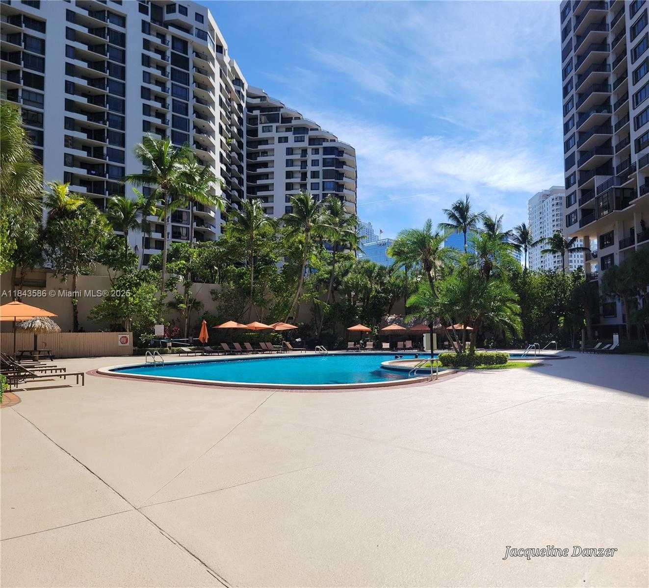 Small Image of 540 BRICKELL KEY DR #307, Miami Number 17