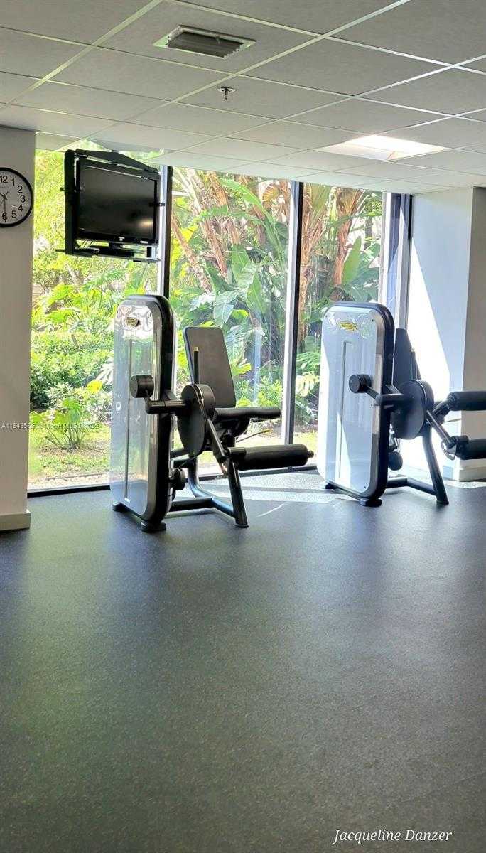 Small Image of 540 BRICKELL KEY DR #307, Miami Number 24