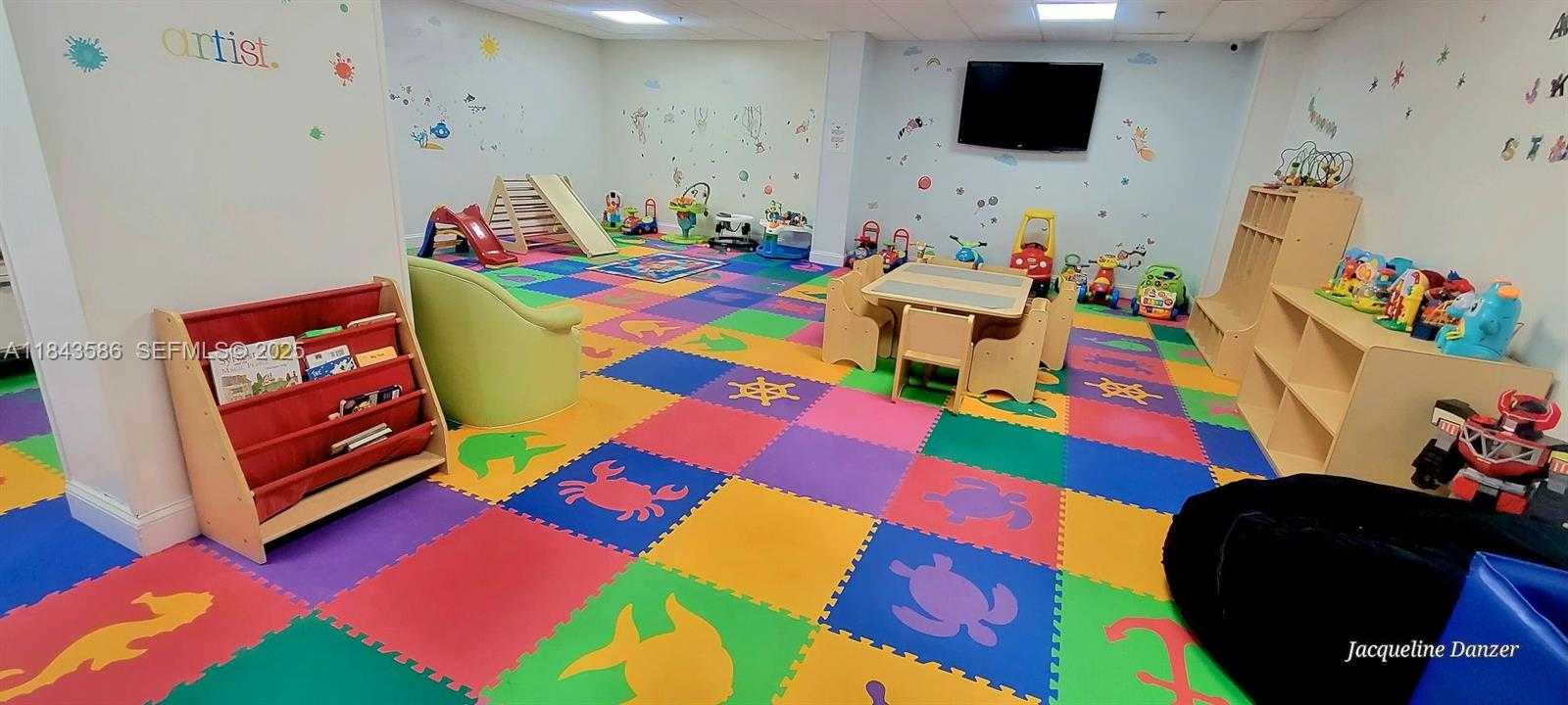 Small Image of 540 BRICKELL KEY DR #307, Miami Number 29