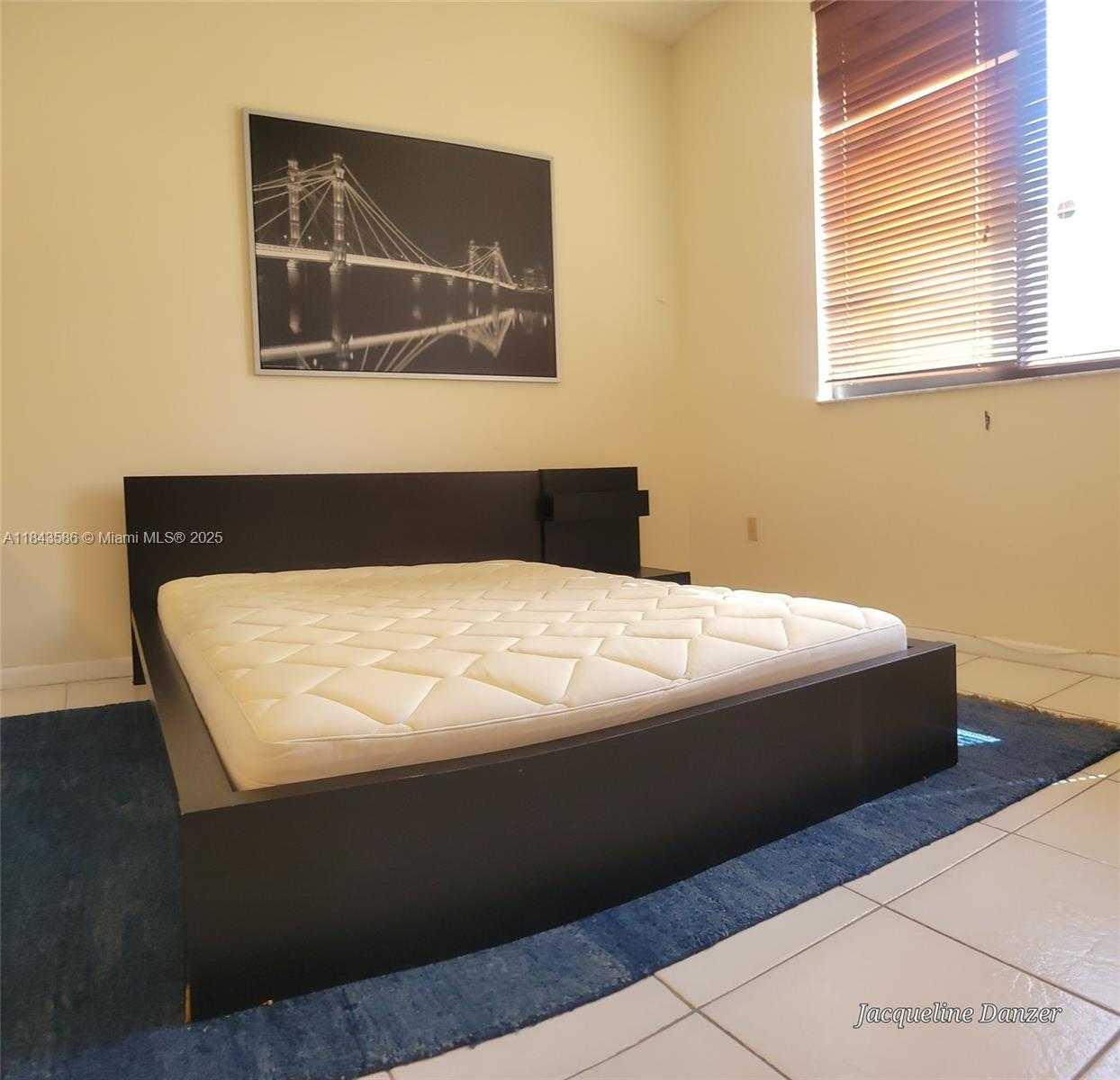Small Image of 540 BRICKELL KEY DR #307, Miami Number 5