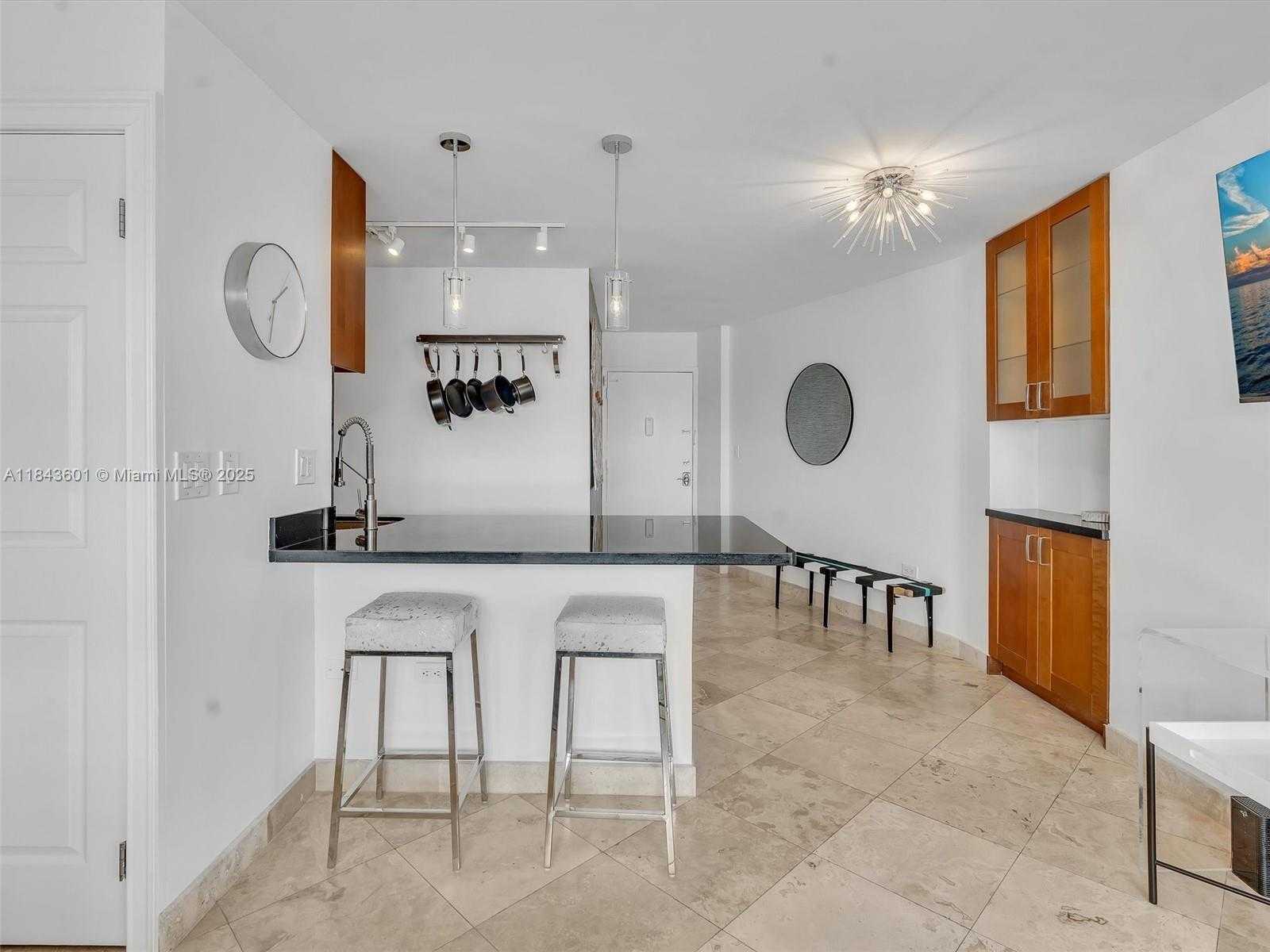 Small Image of 1881 WASHINGTON AVE #10G, Miami Beach Number 7