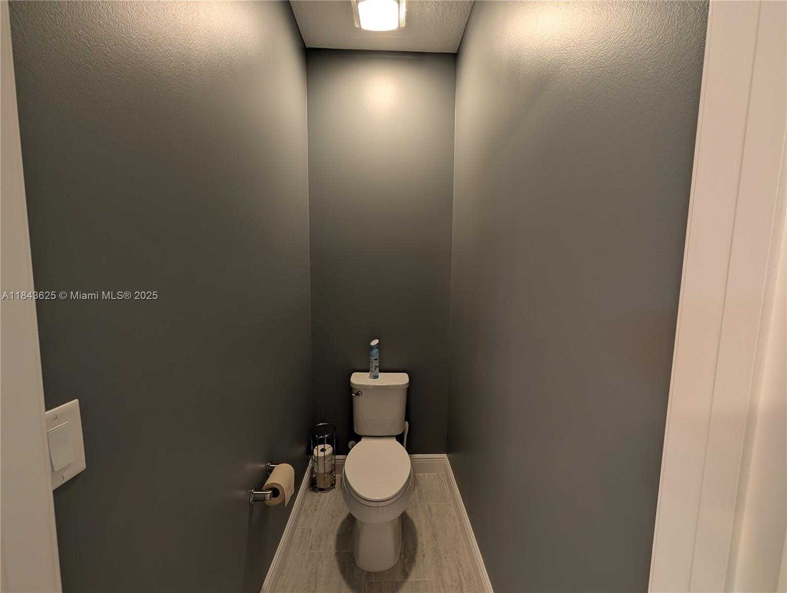 Small Image of Tamarac Number 7