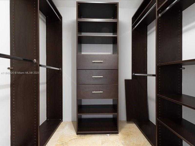 Small Image of 1800 SOUTH OCEAN DR #3707, Hallandale Beach Number 14