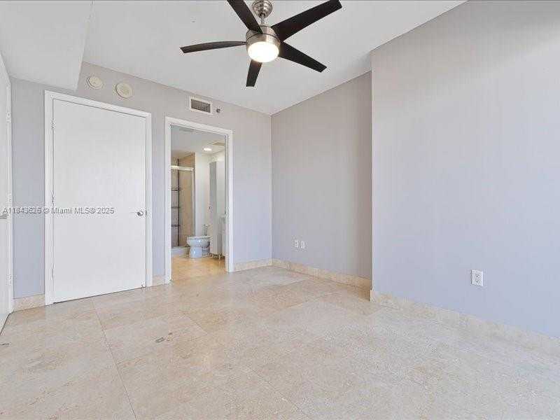 Small Image of 1800 SOUTH OCEAN DR #3707, Hallandale Beach Number 17