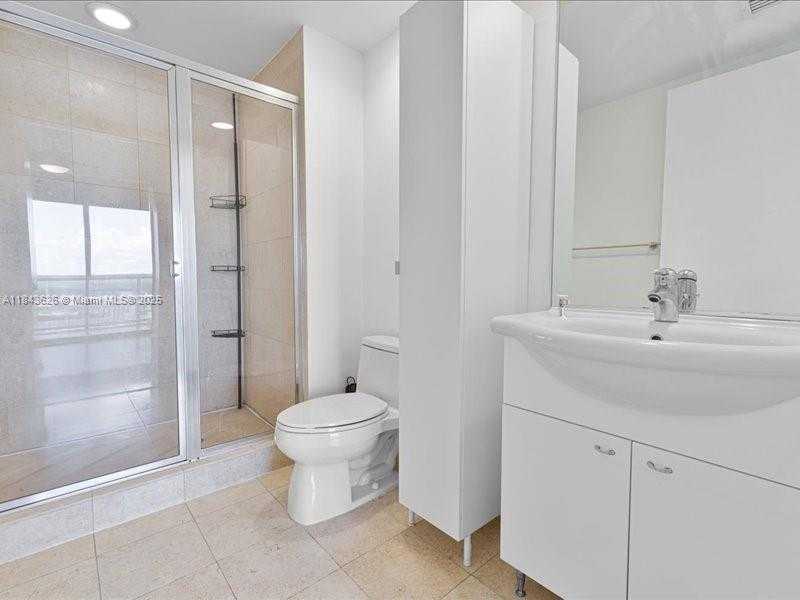 Small Image of 1800 SOUTH OCEAN DR #3707, Hallandale Beach Number 19