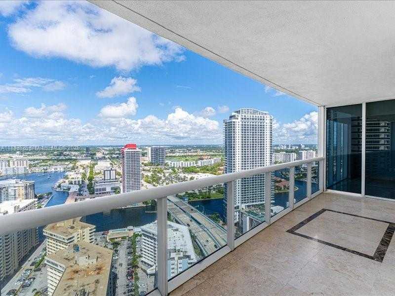 Small Image of 1800 SOUTH OCEAN DR #3707, Hallandale Beach Number 22