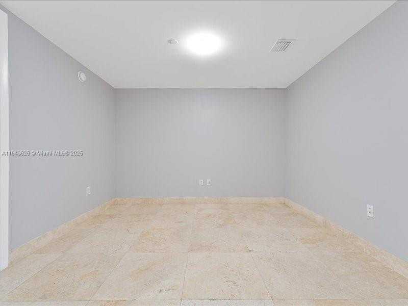 Small Image of 1800 SOUTH OCEAN DR #3707, Hallandale Beach Number 24