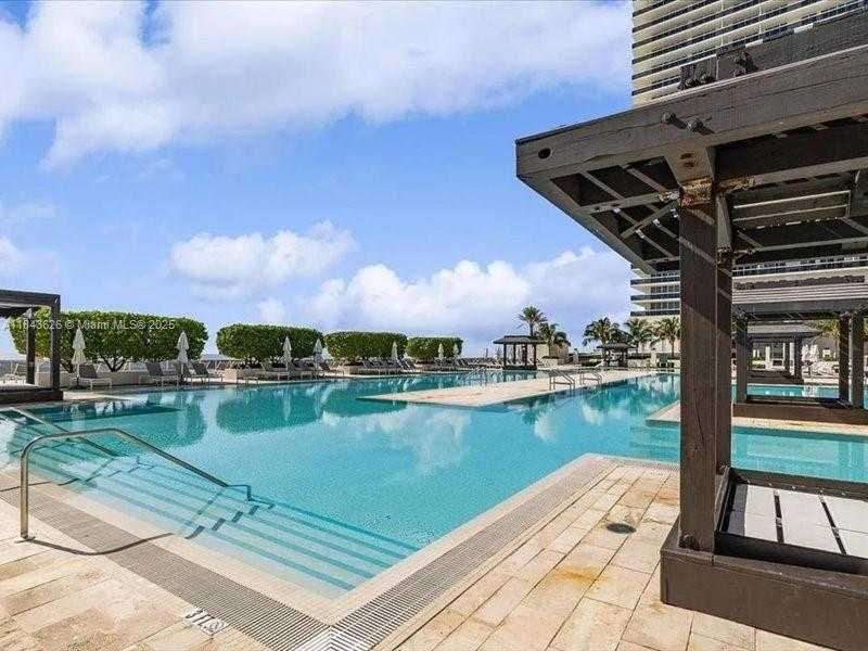 Small Image of 1800 SOUTH OCEAN DR #3707, Hallandale Beach Number 28