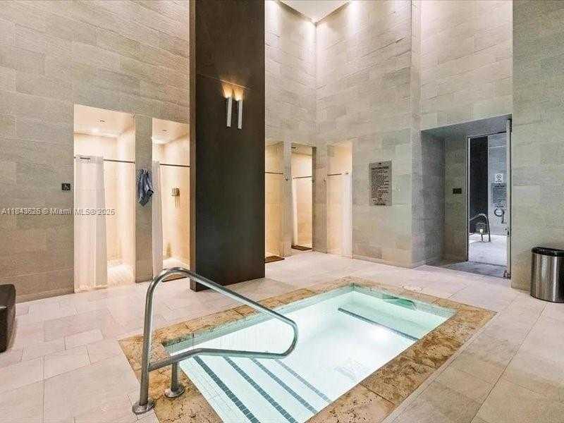 Small Image of 1800 SOUTH OCEAN DR #3707, Hallandale Beach Number 32