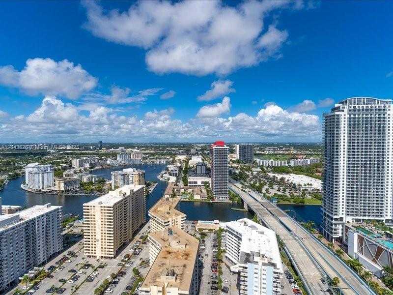 Small Image of 1800 SOUTH OCEAN DR #3707, Hallandale Beach Number 38