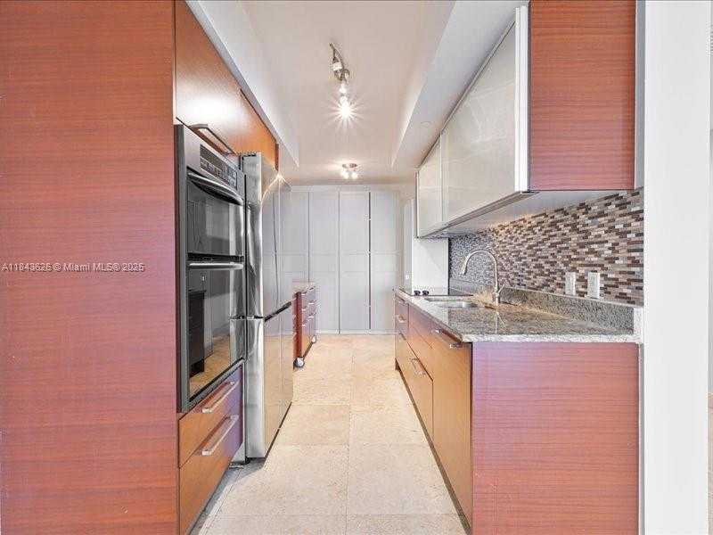 Small Image of 1800 SOUTH OCEAN DR #3707, Hallandale Beach Number 4