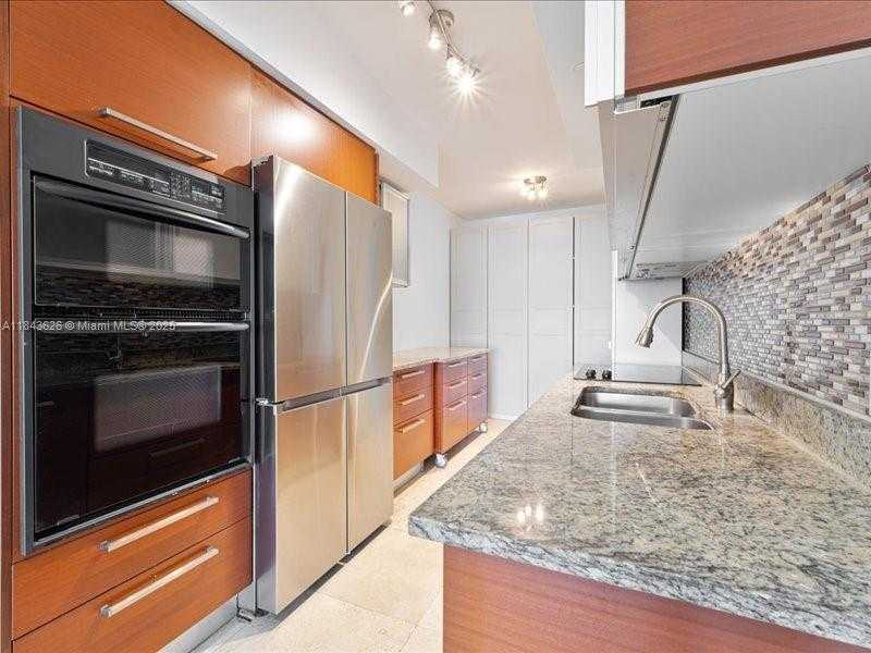 Small Image of 1800 SOUTH OCEAN DR #3707, Hallandale Beach Number 5