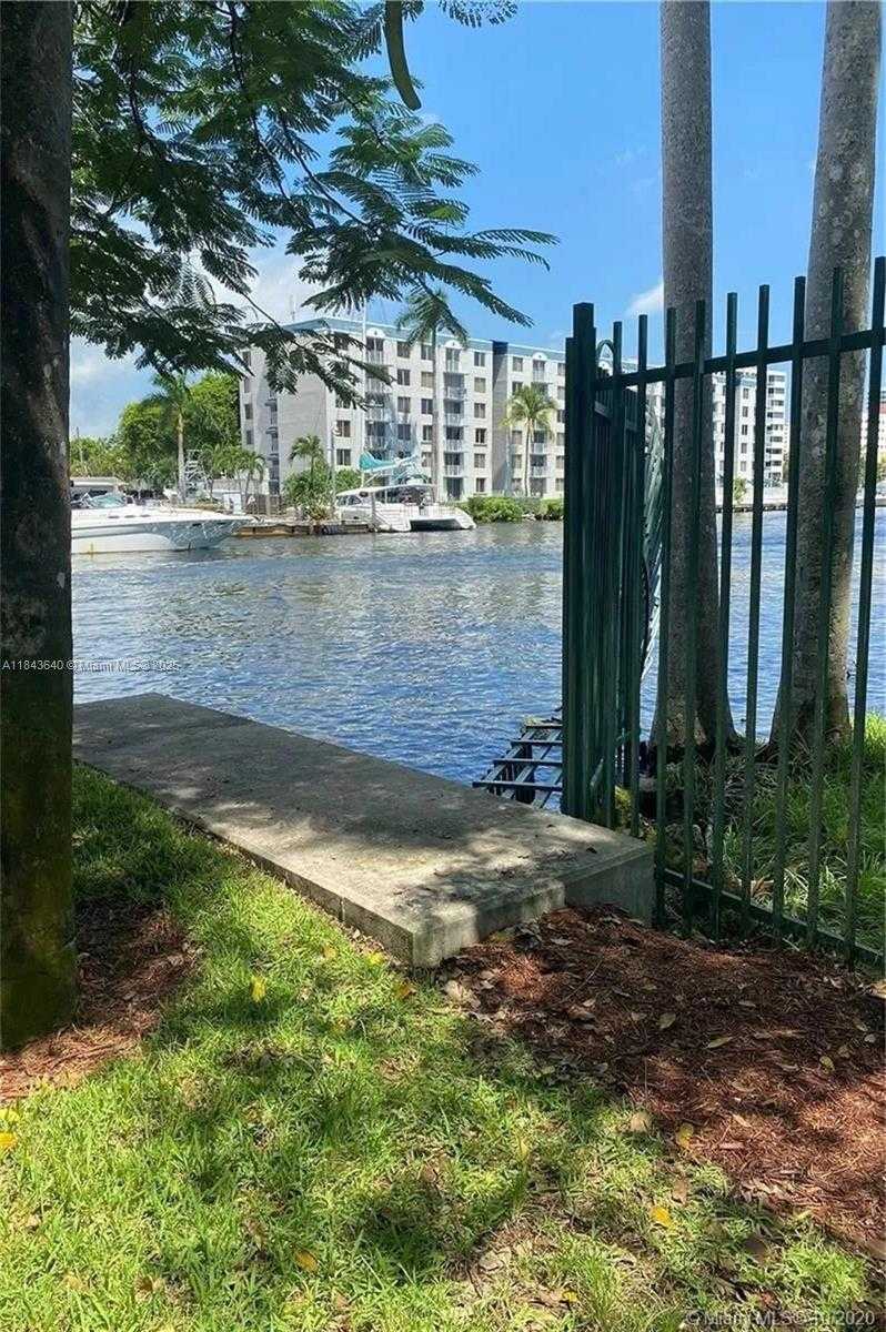 Small Image of 1861 NORTH WEST S RIVER DR #1401, Miami Number 15