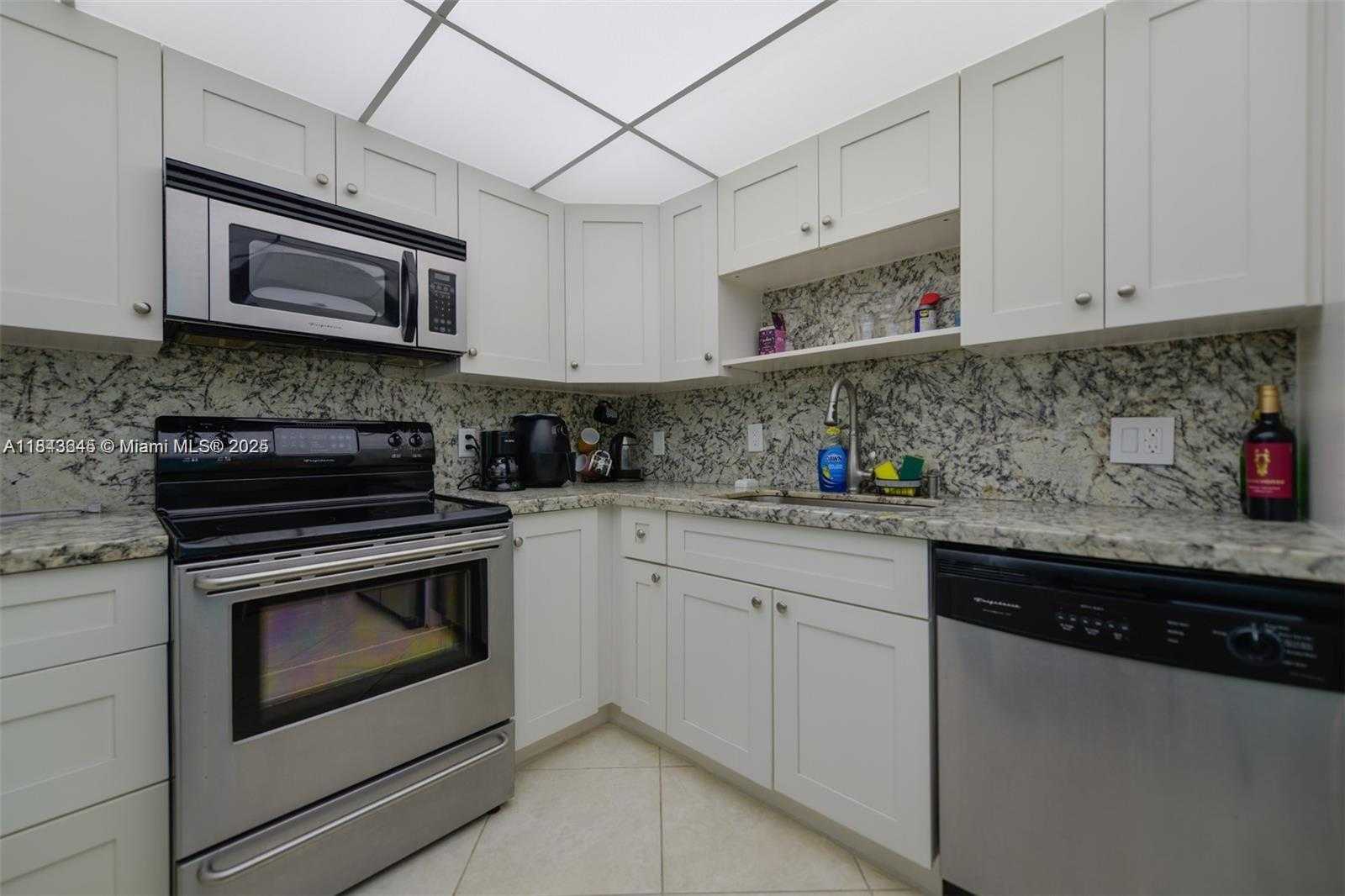 Small Image of 1980 SOUTH OCEAN DR #11N, Hallandale Beach Number 18